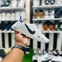 Stylish Running Sports Sneakers Casual Lace-Up Shoes Winter And Summer Men'S Shoes - Stay Active In Style With Stylish Sneakers